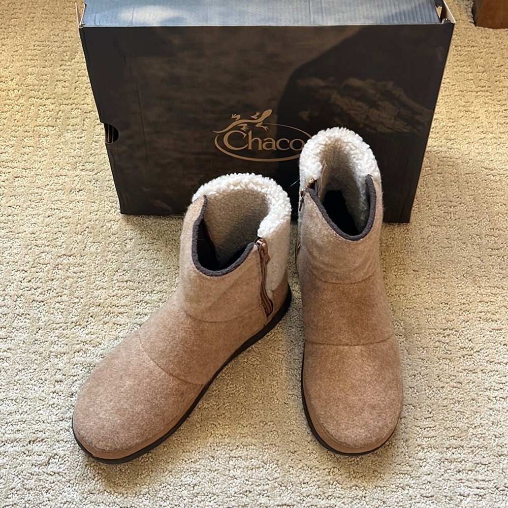 NWT Chaco Revel Tall Boot Size 9